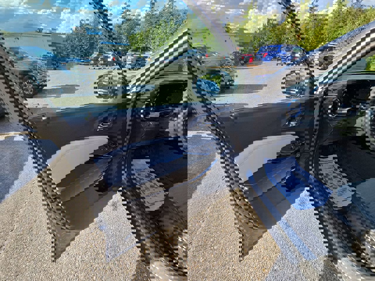 New 2025 Chevrolet Trax LT w/ Driver Confidence Package image 59