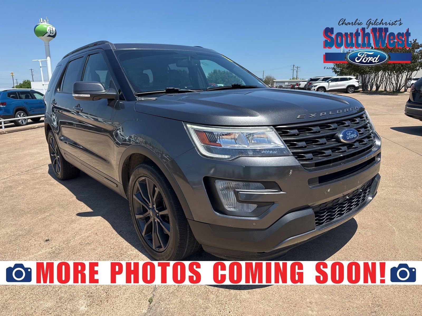 Used 2017 Ford Explorer XLT w/ Equipment Group 202A FWD image 1