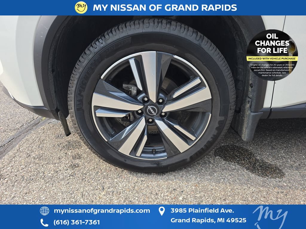 Used 2023 Nissan Rogue SL AWD/4WD image 32