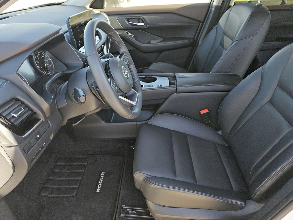 Used 2023 Nissan Rogue SL w/ SL Premium Package image 22