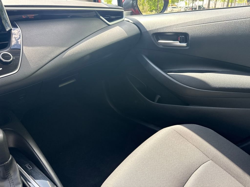 Used 2021 Toyota Corolla LE image 21