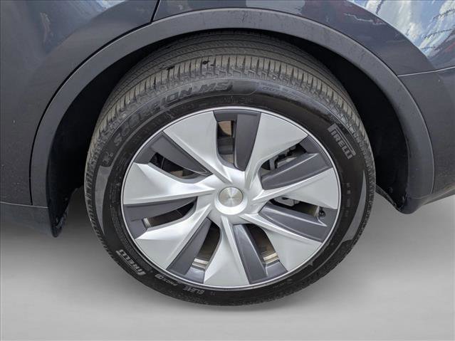 Used 2024 Tesla Model Y Long Range image 25