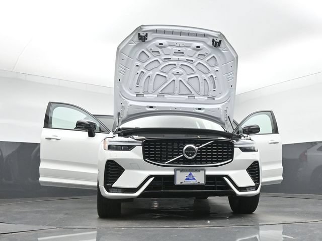 Used 2024 Volvo XC60 B5 Plus w/ Protection Package Premier AWD/4WD image 49