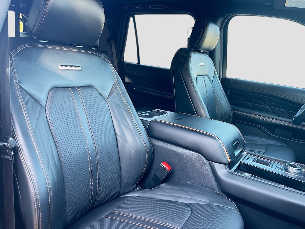 Used 2024 Ford Expedition Platinum RWD image 31