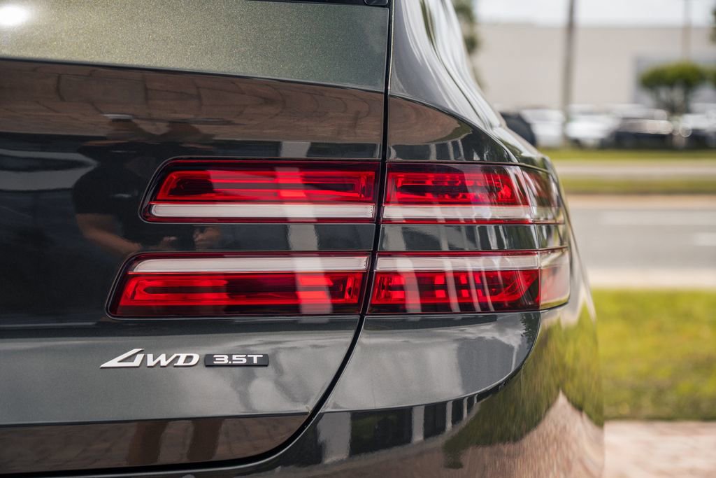 Used 2025 Genesis GV80 3.5T Prestige AWD/4WD image 12