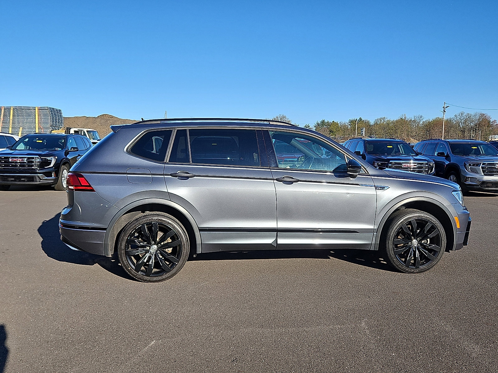 Used 2020 Volkswagen Tiguan SE R-Line image 7