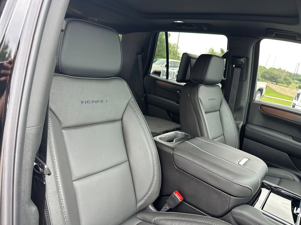 New 2026 GMC Yukon Denali w/ Denali Reserve Package RWD image 43