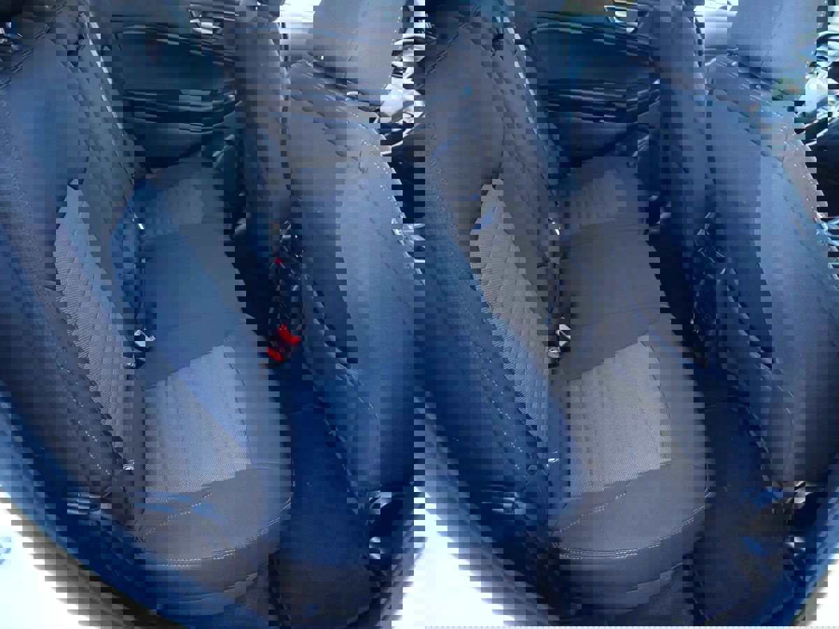 Used 2021 Ford Edge SE image 24