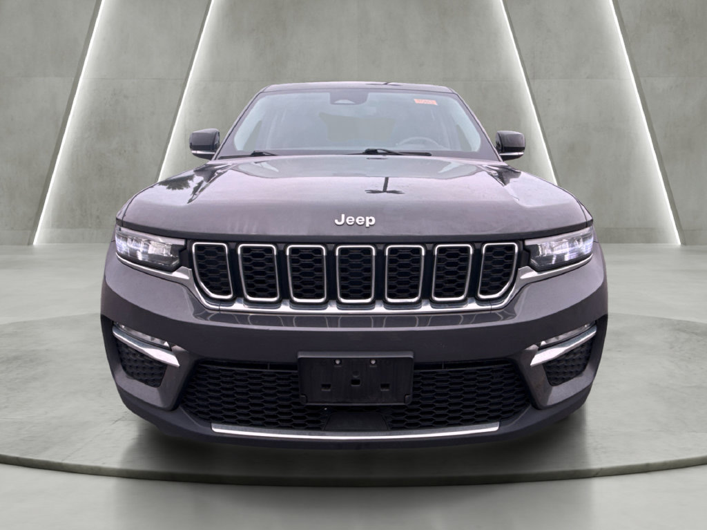 Used 2023 Jeep Grand Cherokee Limited AWD/4WD image 8