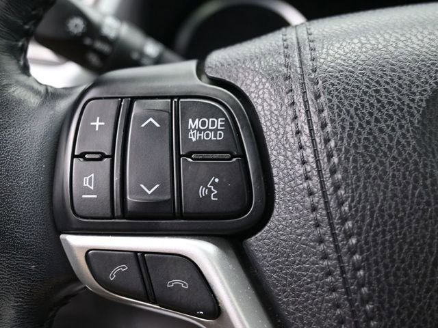Used 2017 Toyota Highlander Limited Platinum image 19