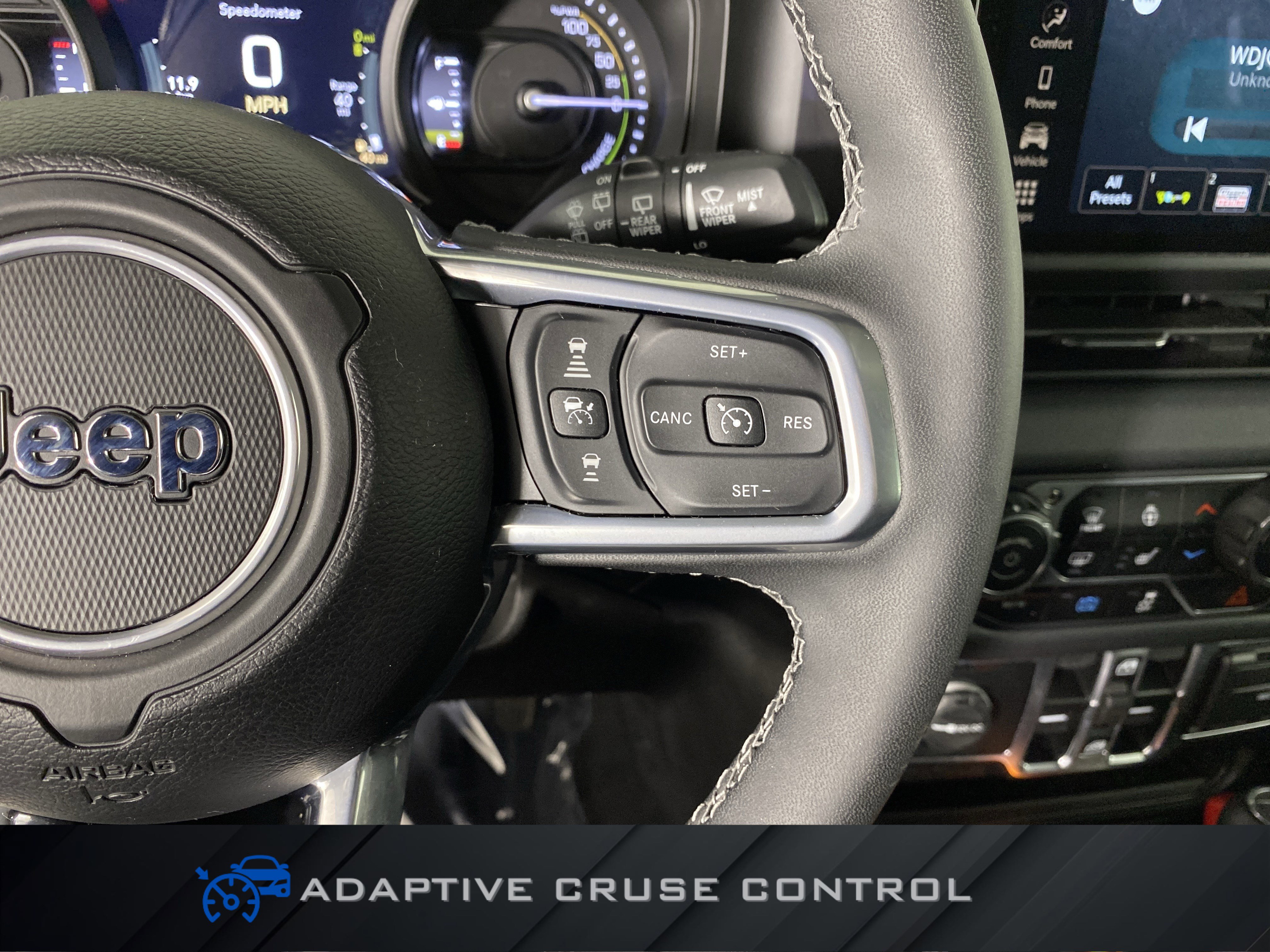 Used 2025 Jeep Wrangler Sahara w/ Safety Group image 23