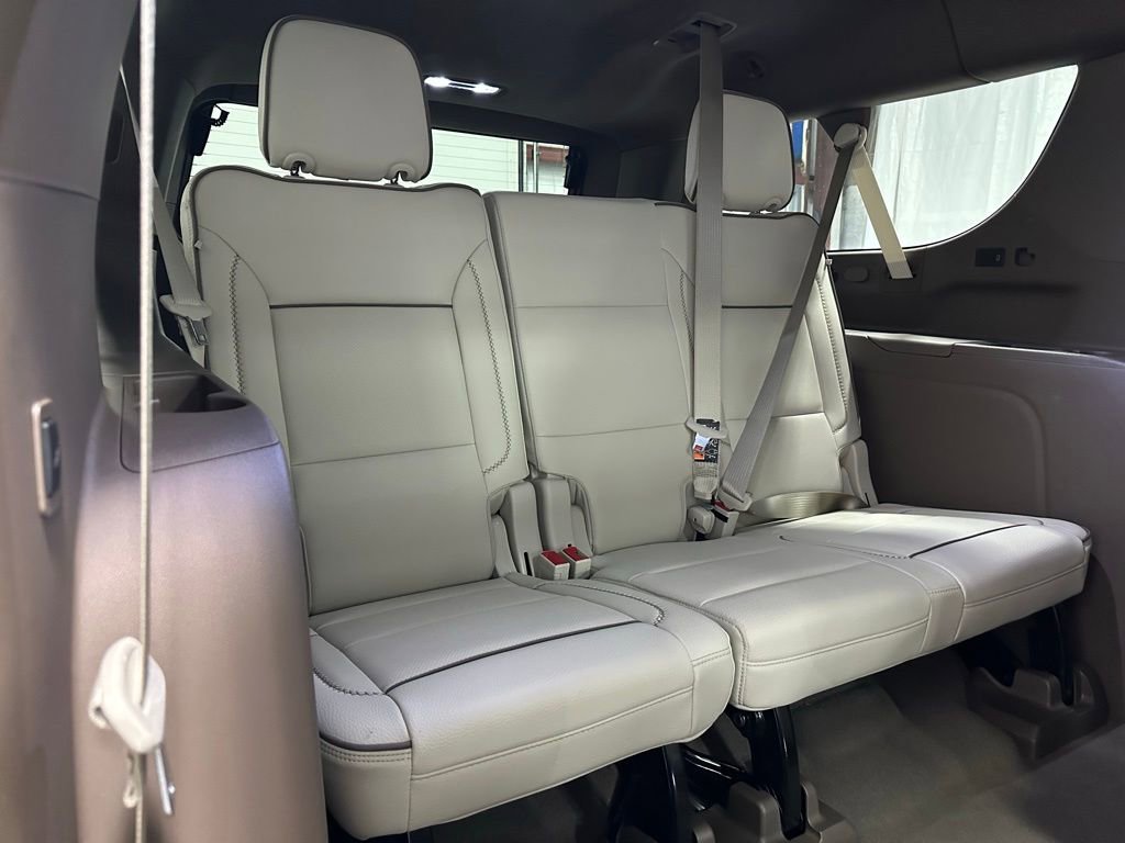 Used 2025 GMC Yukon XL Denali w/ Sun & Power Step Package AWD/4WD image 54