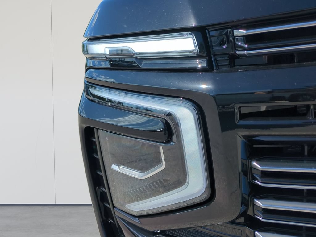 New 2026 Chevrolet Suburban High Country AWD/4WD image 9