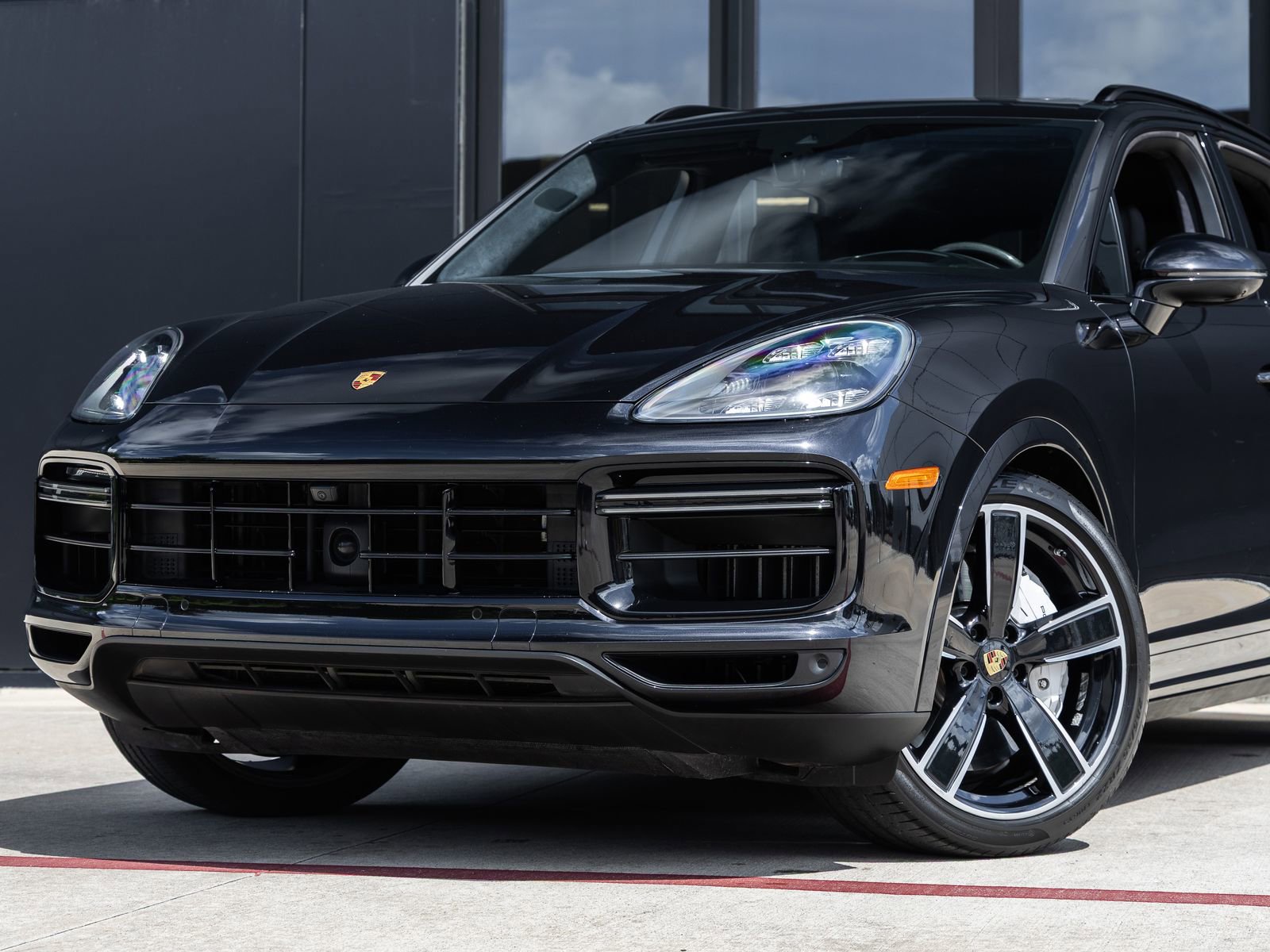 Certified 2020 Porsche Cayenne Turbo AWD/4WD image 7