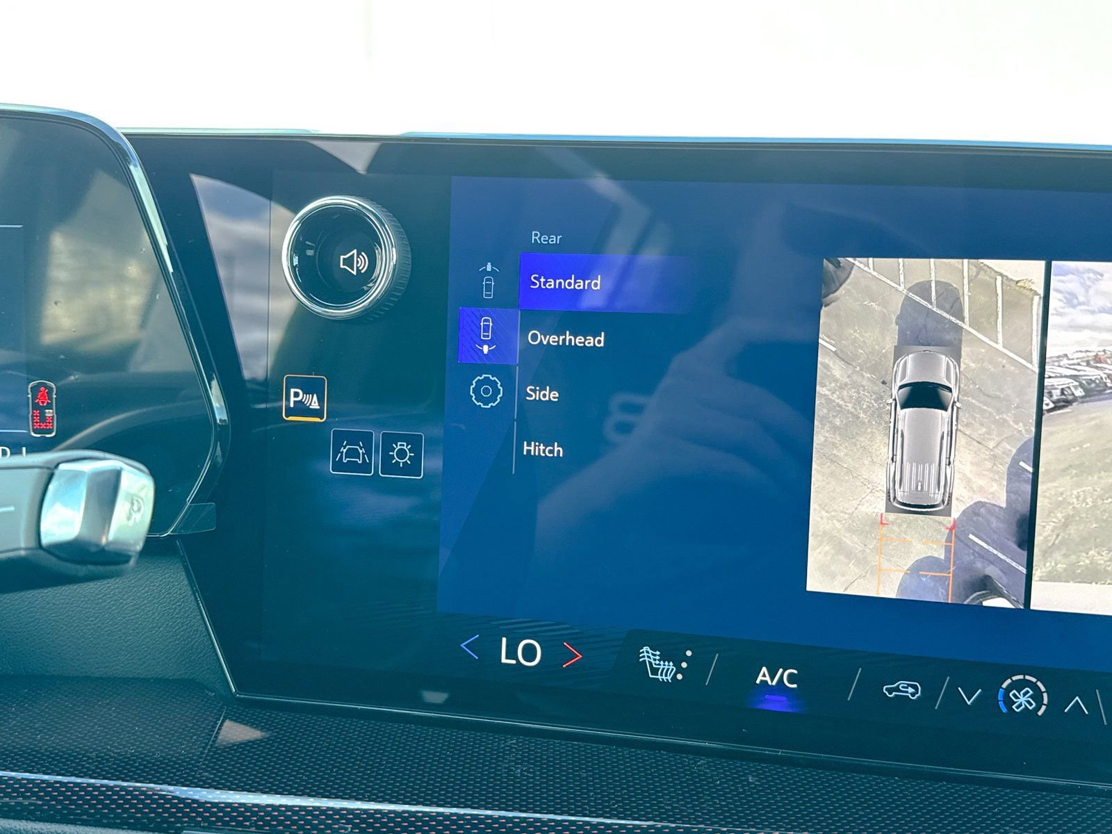 New 2026 Chevrolet Traverse Z71 w/ Enhanced Driving Package AWD/4WD image 73