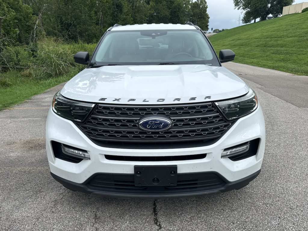 Used 2021 Ford Explorer XLT w/ Equipment Group 202A AWD/4WD image 7