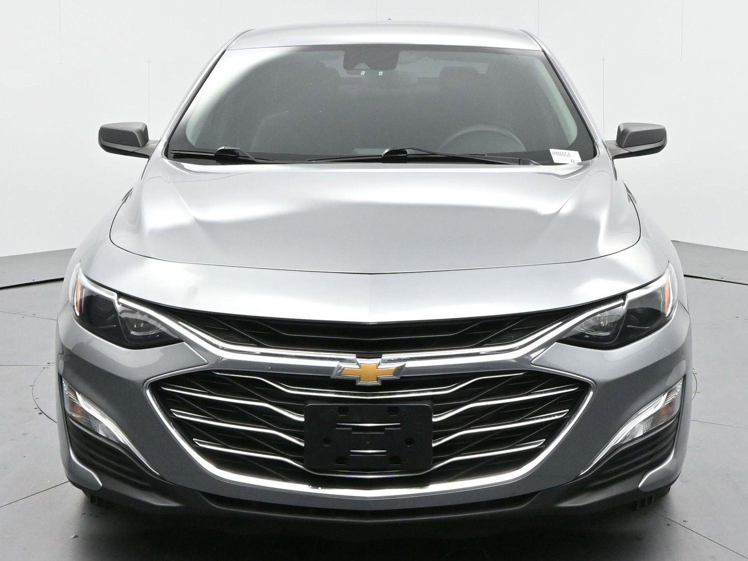 Used 2023 Chevrolet Malibu LS image 2