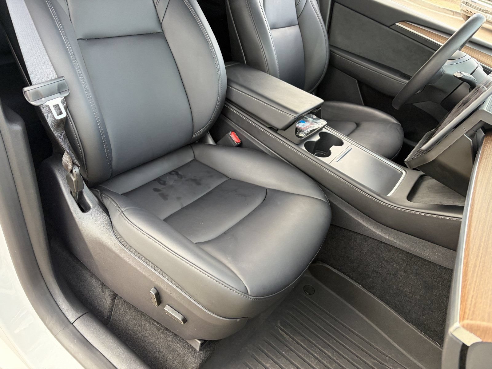 Used 2025 Tesla Model Y Long Range RWD image 11