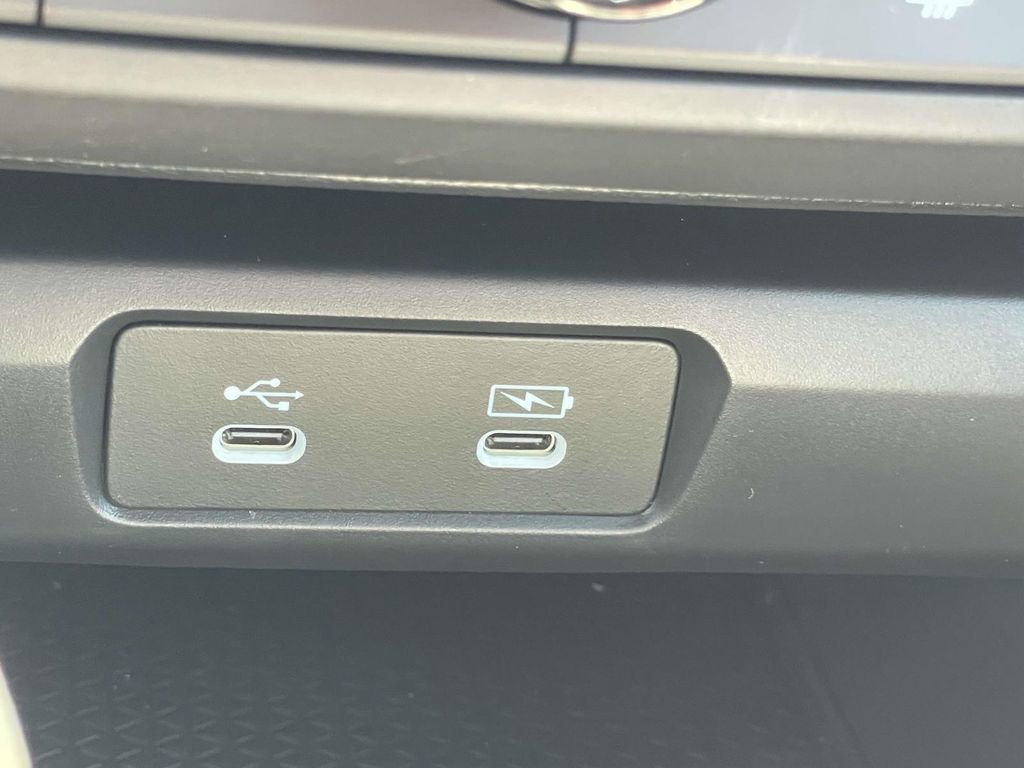 Used 2025 Honda Accord LX image 32