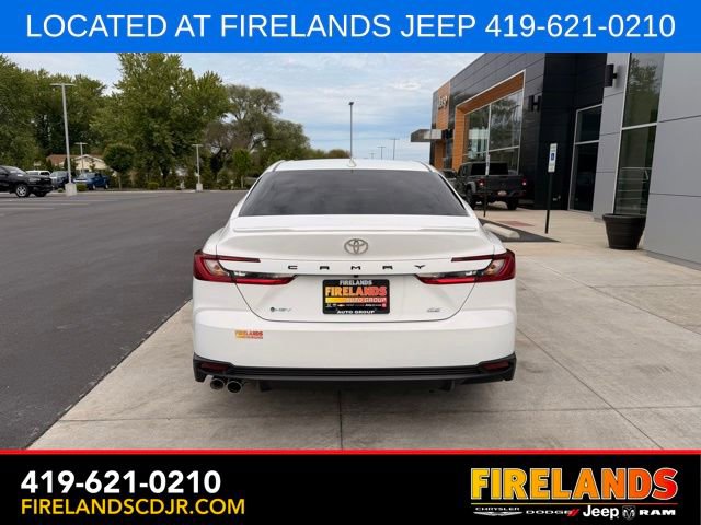 Used 2025 Toyota Camry SE FWD image 8