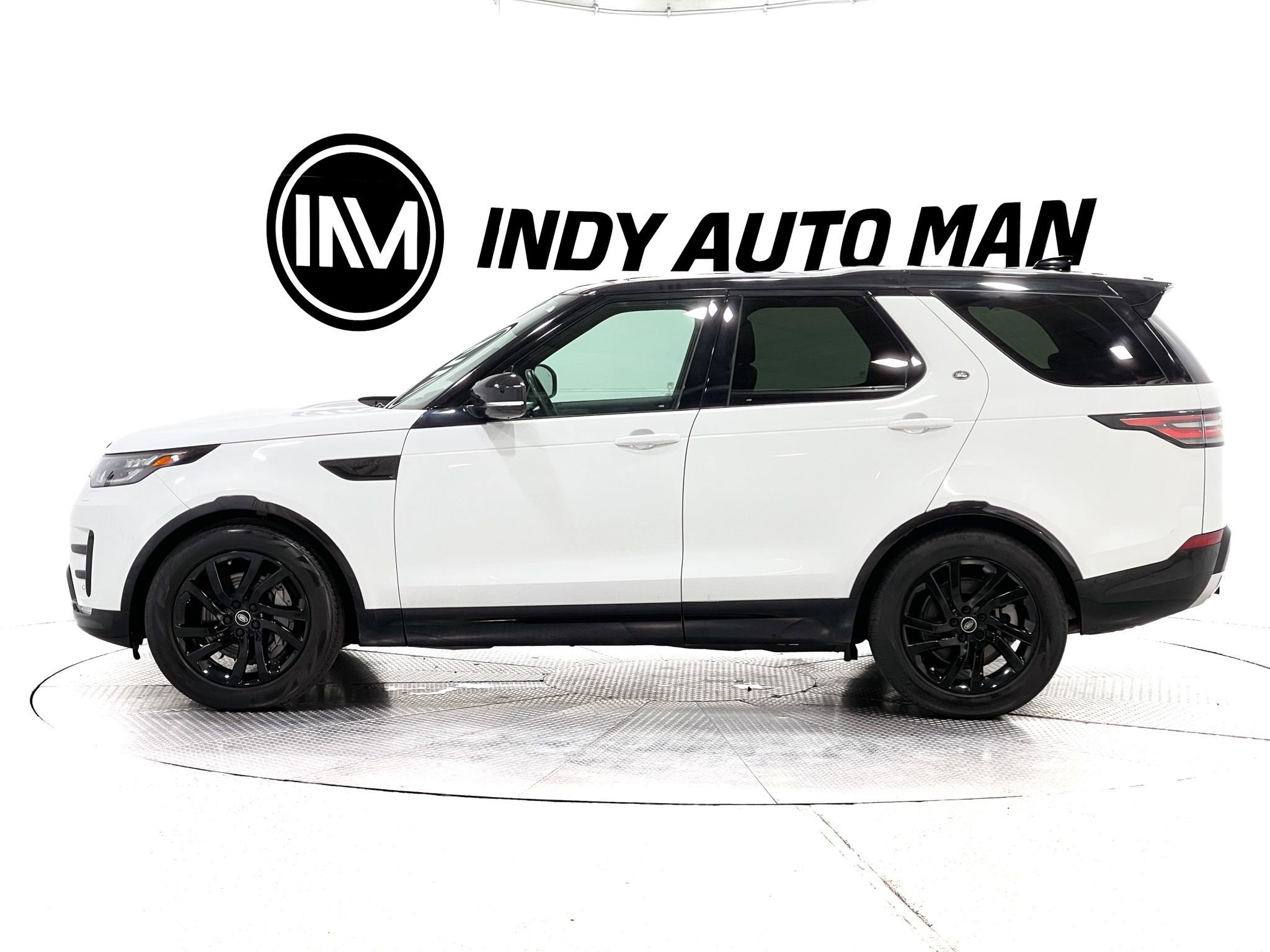 Used 2020 Land Rover Discovery Landmark AWD/4WD image 7