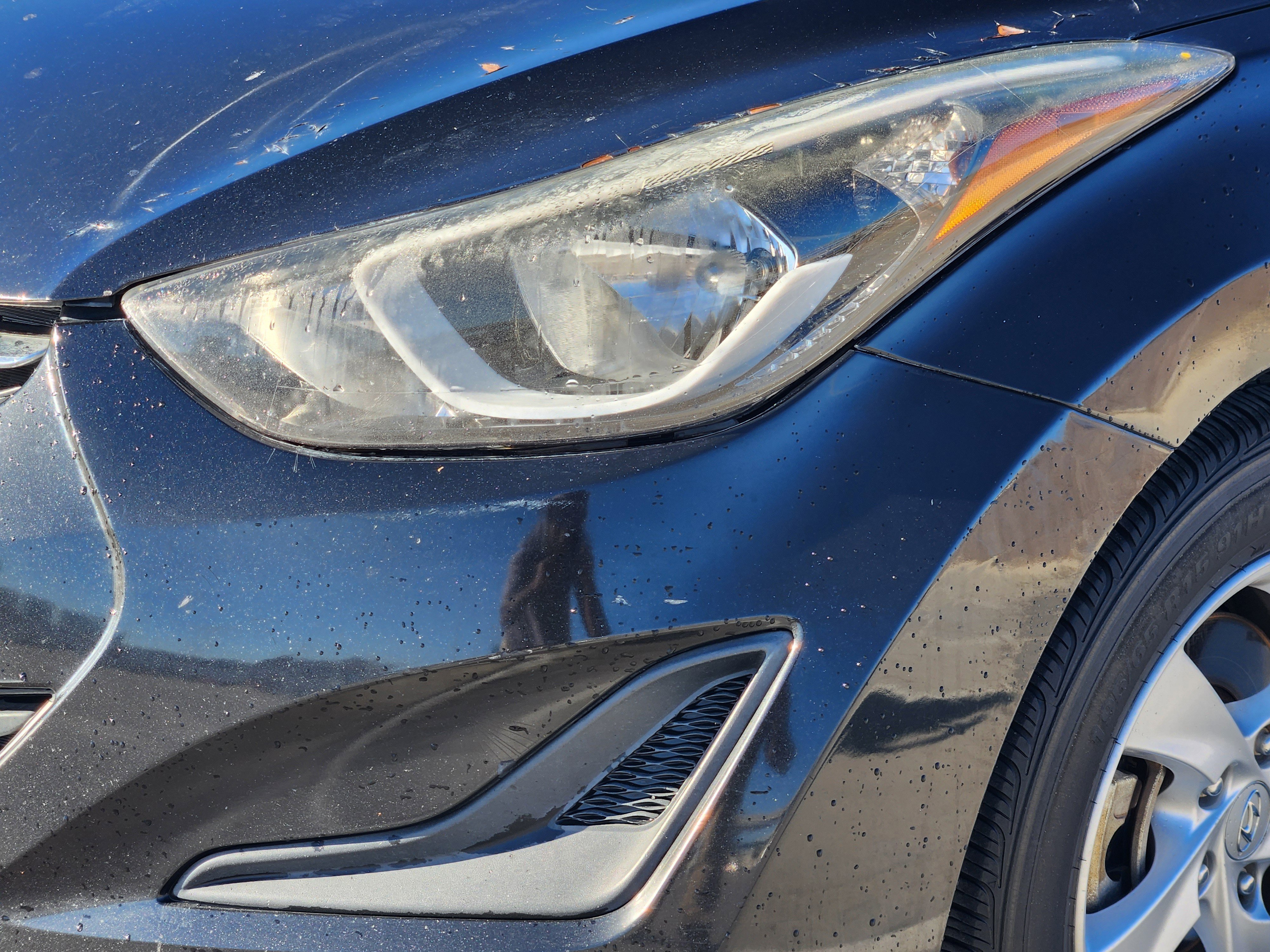 Used 2015 Hyundai Elantra SE image 9