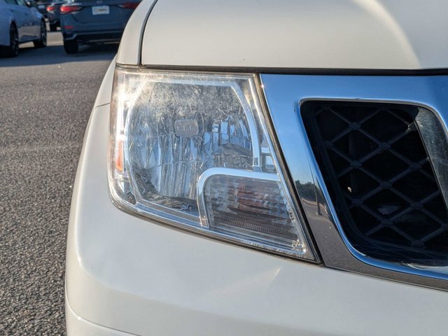 Used 2017 Nissan Frontier SV w/ SV Value Truck Package image 9