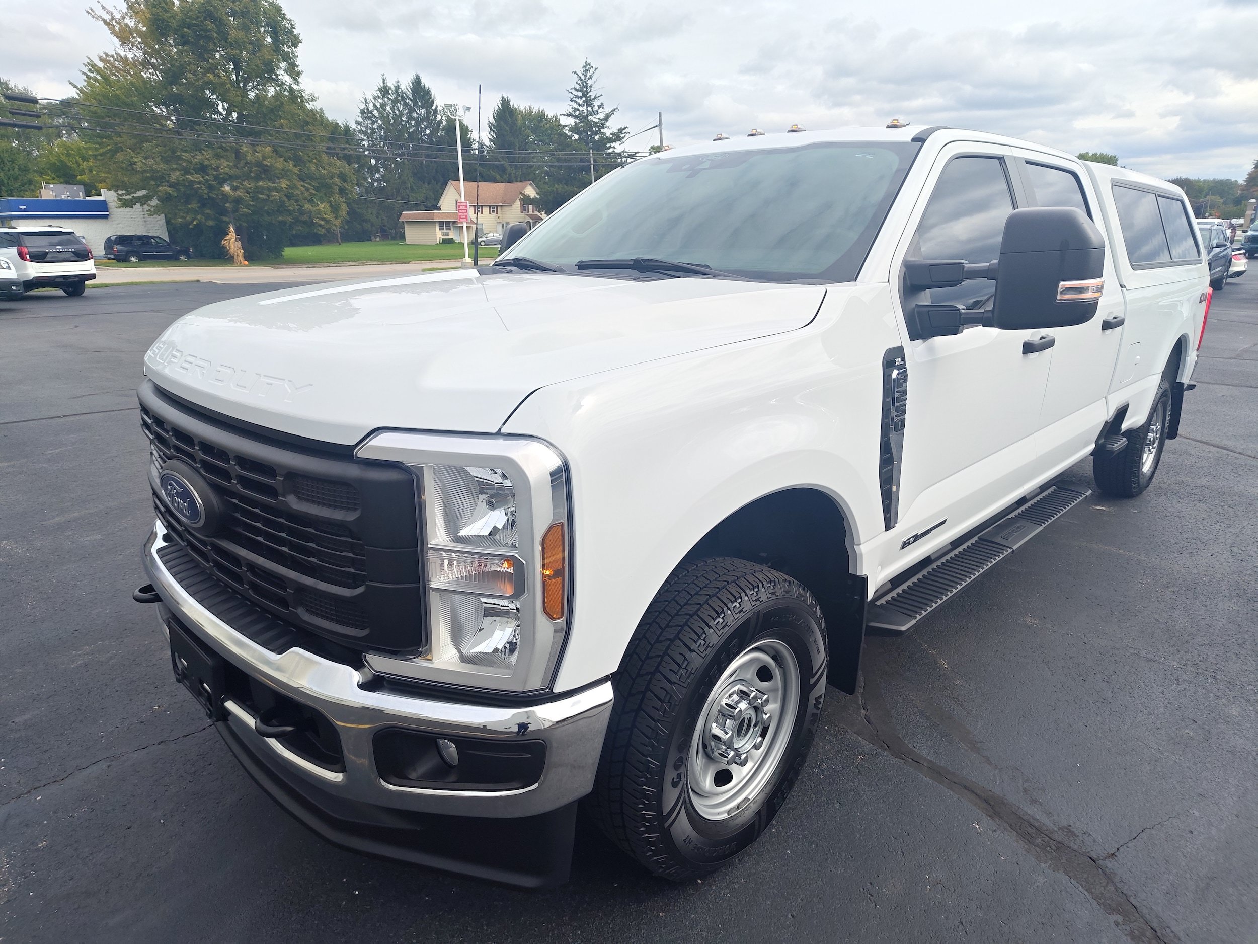 Used 2024 Ford F250 XL w/ XL Chrome Package AWD/4WD image 2