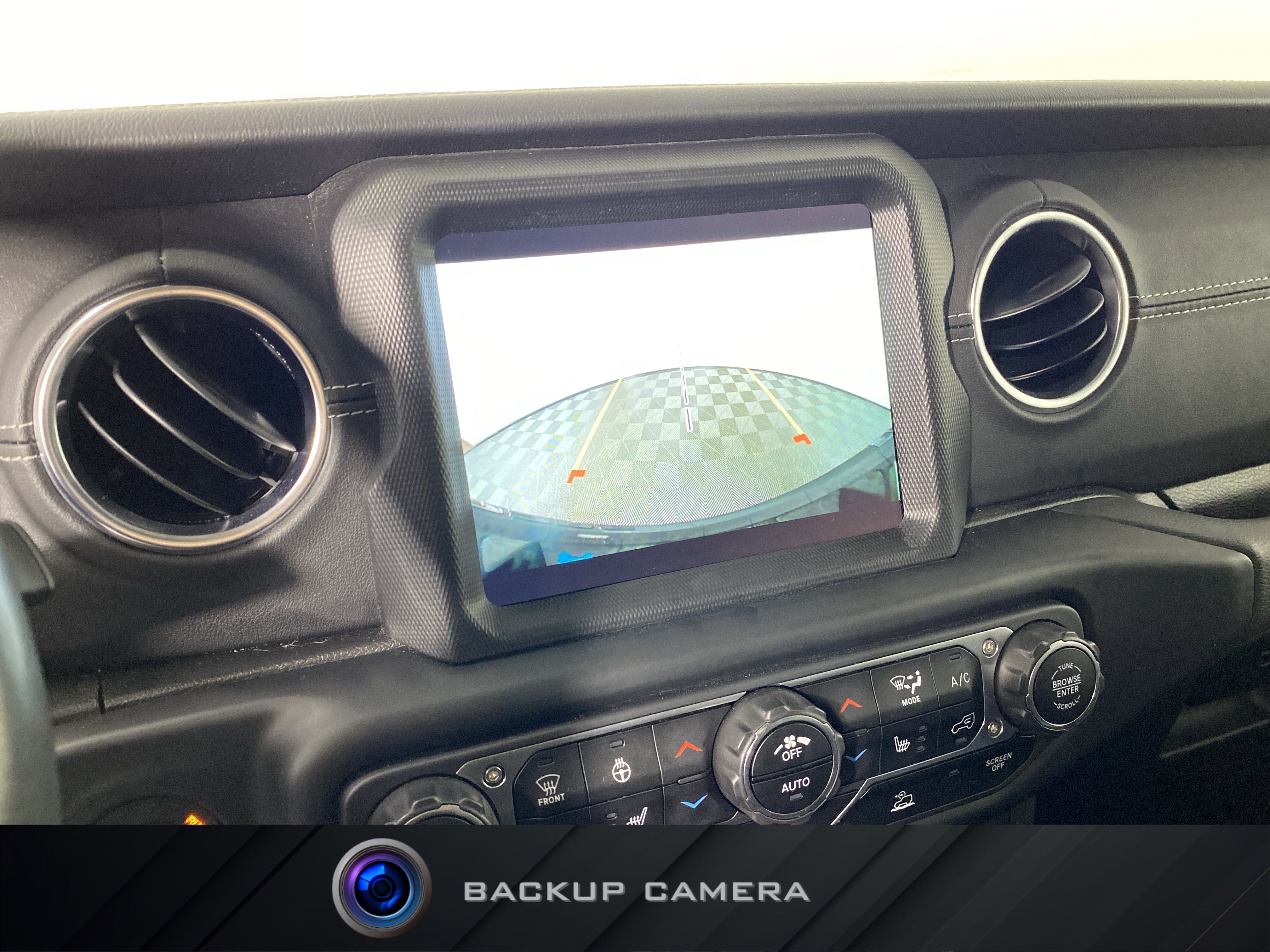 Used 2022 Jeep Wrangler Unlimited Sahara w/ Cold Weather Group image 5