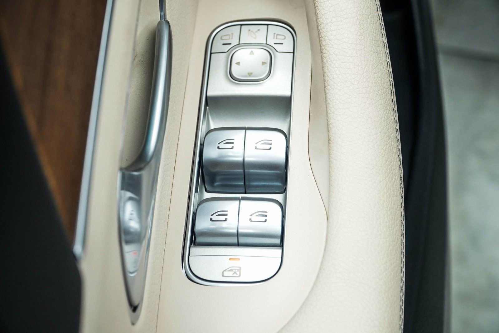 Used 2024 Mercedes-Benz GLE 450 4MATIC image 30