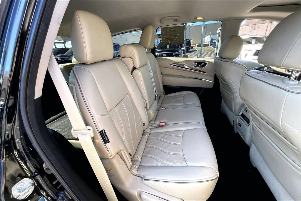 Certified 2020 INFINITI QX60 Luxe w/ Essential Package FWD image 38