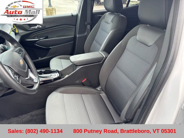 Used 2024 Chevrolet Trax LT w/ Sunroof Package FWD image 26