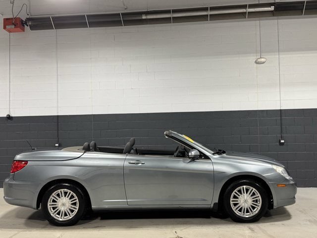 Used 2009 Chrysler Sebring Touring FWD image 11
