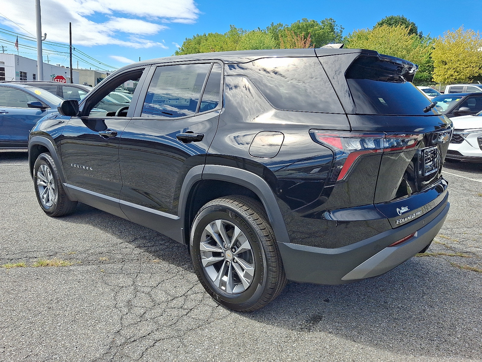 New 2027 Chevrolet Equinox LT AWD/4WD image 4