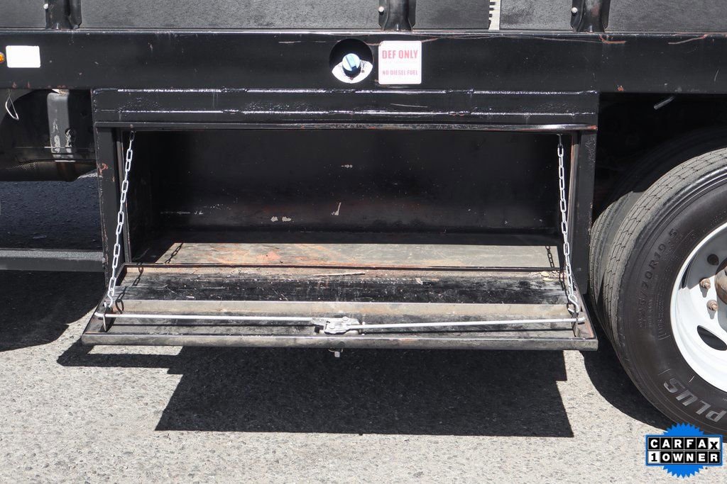 Used 2016 Ford F550 4x4 Crew Cab Super Duty image 6