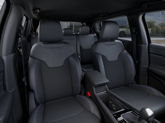 New 2026 Jeep Compass Latitude AWD/4WD image 23