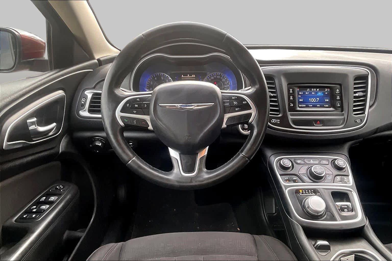 Used 2015 Chrysler 200 Limited w/ Convenience Group FWD image 6