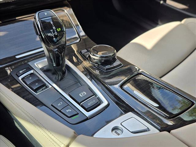 Used 2016 BMW 550i Sedan RWD image 11