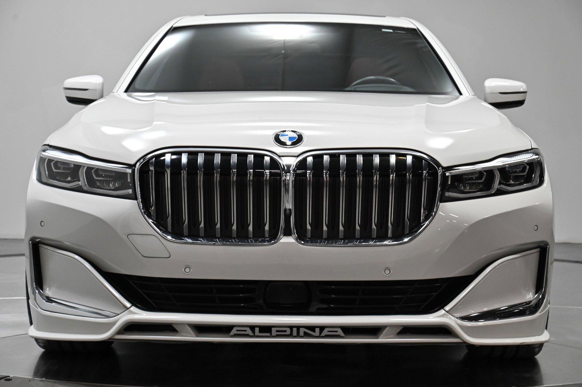 Used 2022 BMW ALPINA B7 xDrive w/ Luxury Rear Seating Package AWD/4WD image 15