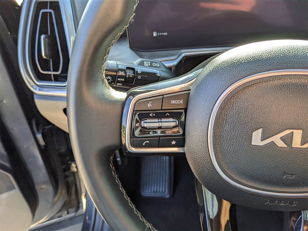 Certified 2024 Kia Sorento SX image 33