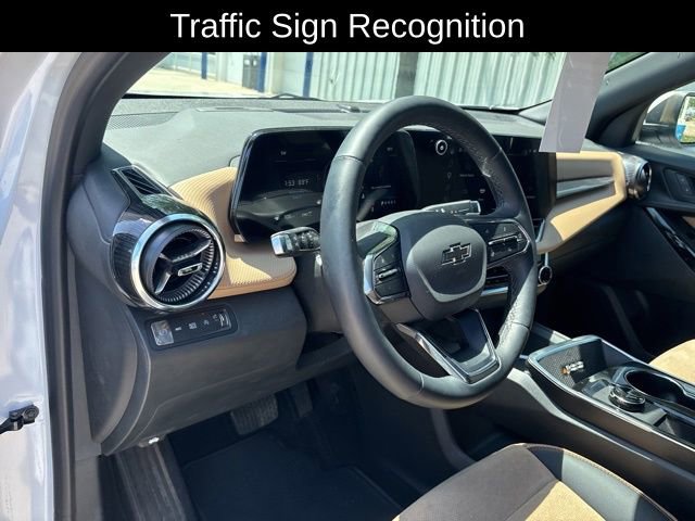 Certified 2025 Chevrolet Equinox ACTIV w/ Safety and Technology Package AWD/4WD image 11