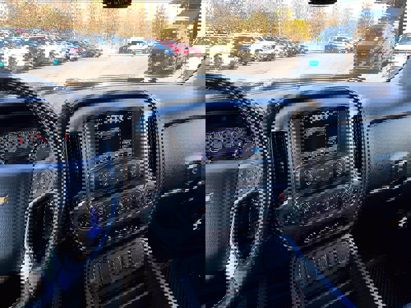 Used 2018 Chevrolet Silverado 1500 LTZ Z71 w/ LTZ Plus Package AWD/4WD image 18