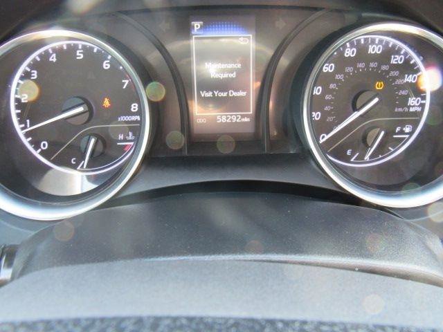 Used 2020 Toyota Camry LE image 14