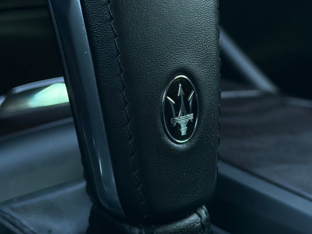 Used 2019 Maserati Levante GTS image 32