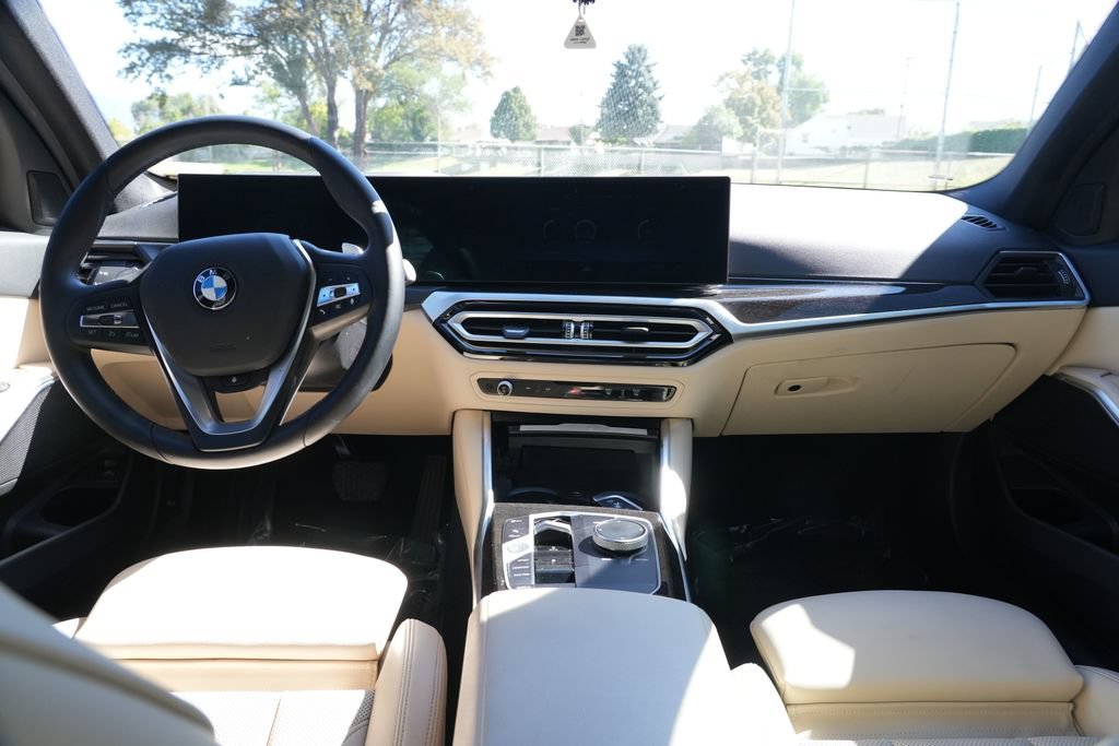 Used 2023 BMW 330i Sedan w/ Premium Package RWD image 18