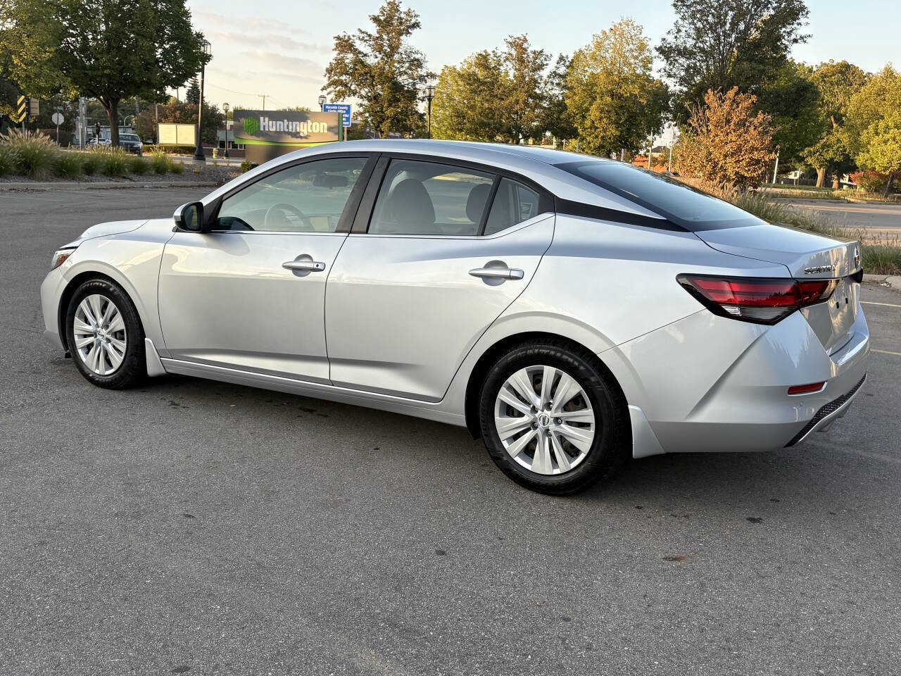 Used 2020 Nissan Sentra S image 12