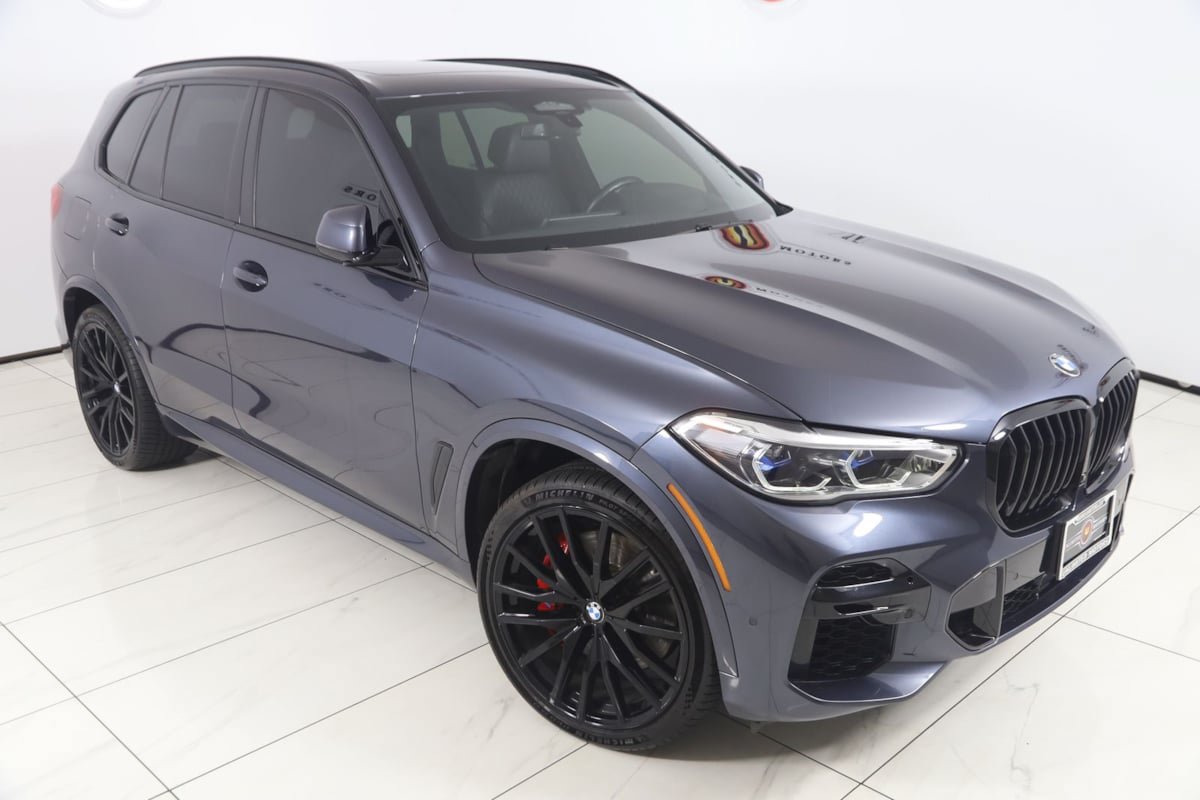 Used 2022 BMW X5 M50i w/ Executive Package AWD/4WD image 19