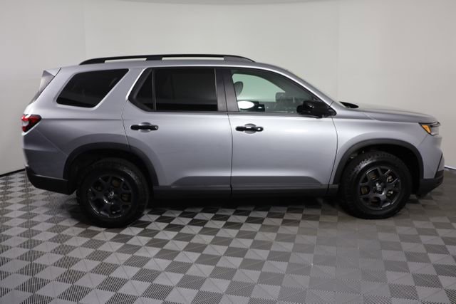 Used 2024 Honda Pilot TrailSport image 9