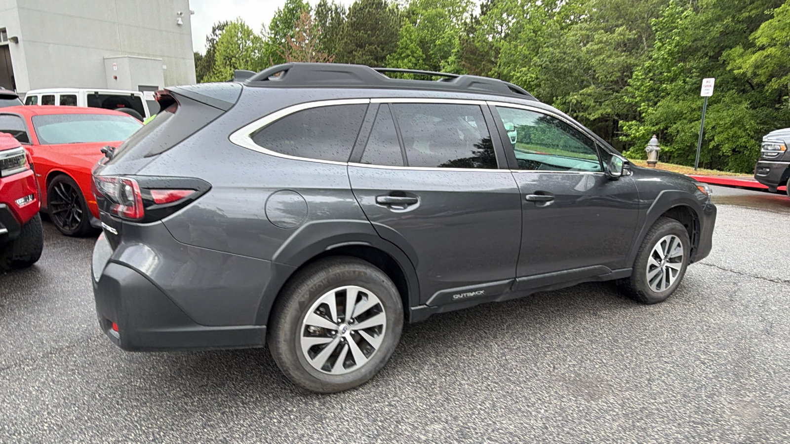Used 2025 Subaru Outback Premium AWD/4WD image 8