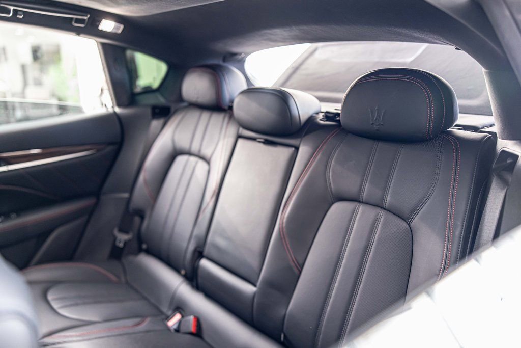 Used 2019 Maserati Levante S GranSport image 36